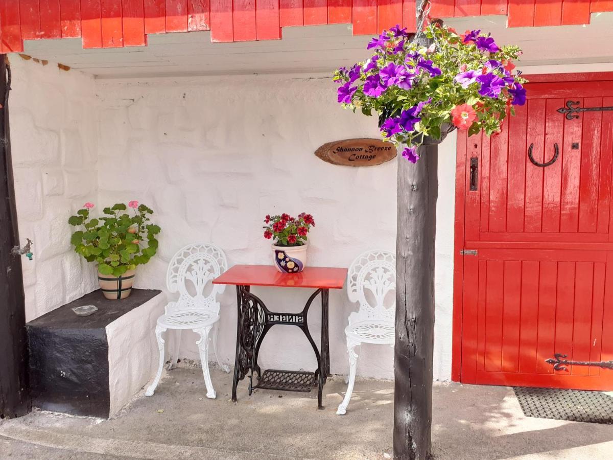 Cummins Cottages Ballycrossaun Extérieur photo