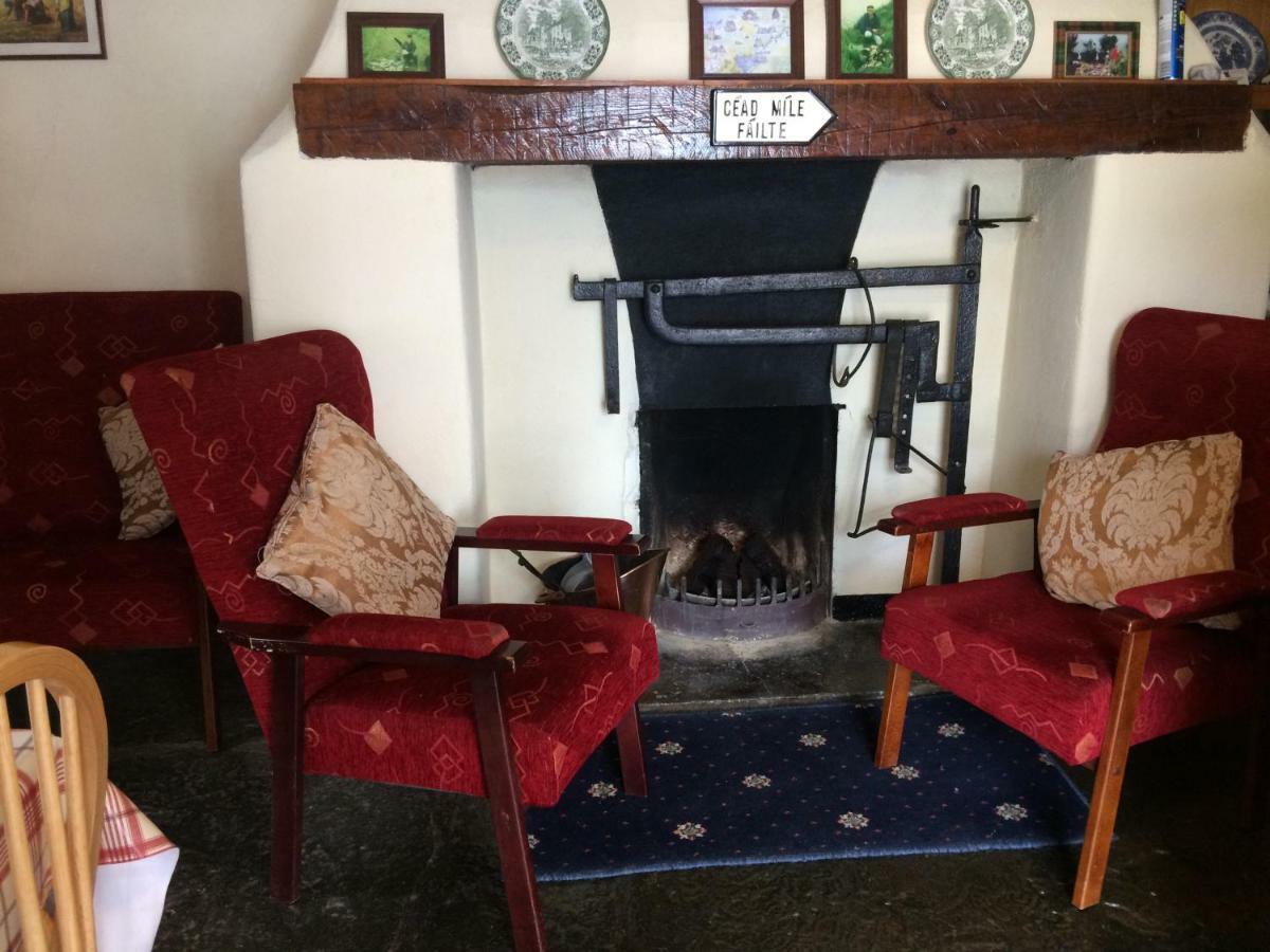 Cummins Cottages Ballycrossaun Extérieur photo